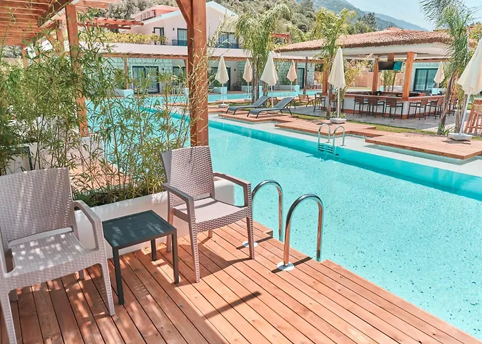 The Pearl Отель 4*