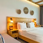 Hotel The Pearl 4*