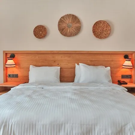 Hotel The Pearl 4*