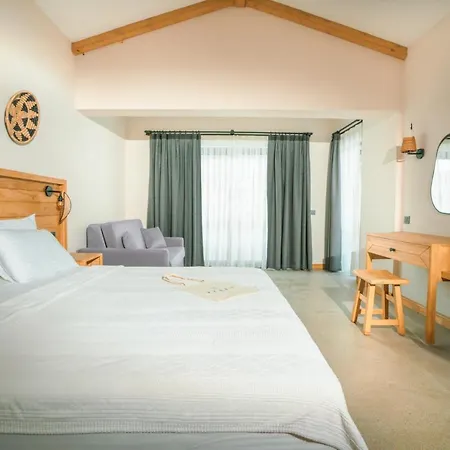 Szálloda The Pearl 4*