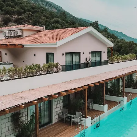 The Pearl Hotell 4*