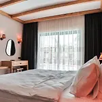 The Pearl Hotel 4*