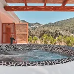 The Pearl Hotel