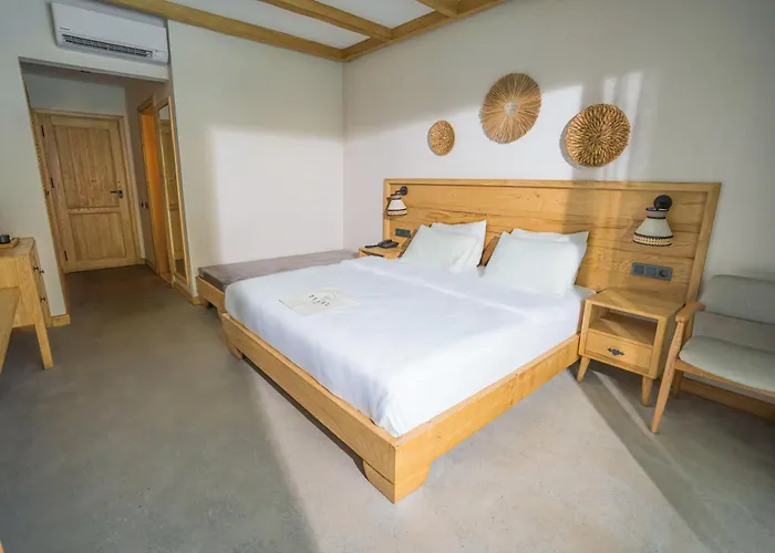 The Pearl 4*