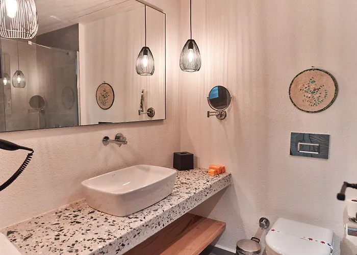 Hotel The Pearl 4*